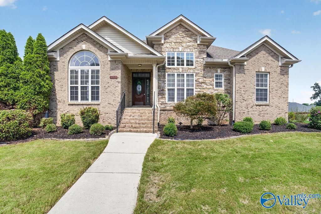 2824 Slate Drive SW, Huntsville, AL 35803