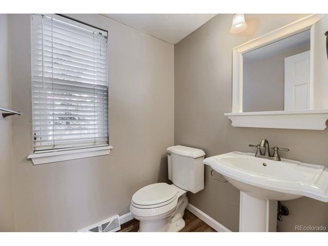 7859 S Valentia St, Centennial, CO 80112