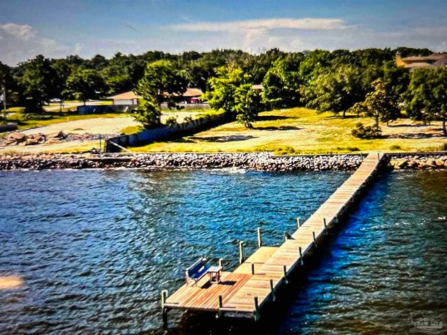 1334 Quiet Cove Ct, Gulf Breeze, FL 32563