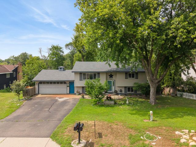 6441 Edgemont Boulevard N, Brooklyn Park, MN 55428