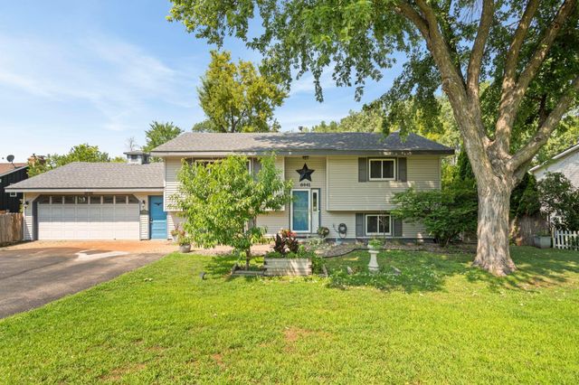 6441 Edgemont Boulevard N, Brooklyn Park, MN 55428