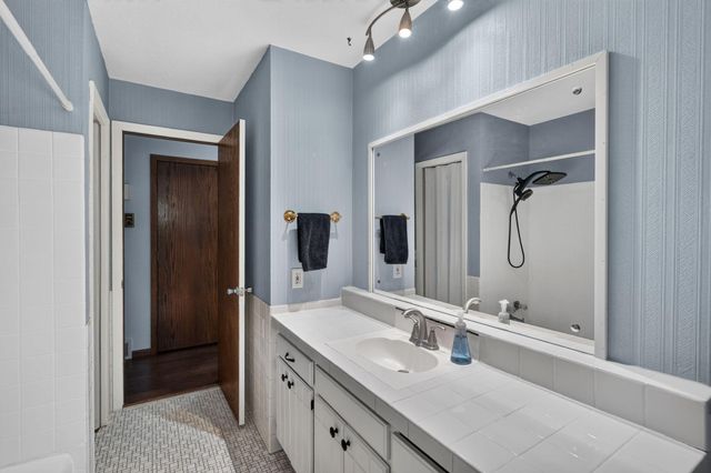 6441 Edgemont Boulevard N, Brooklyn Park, MN 55428