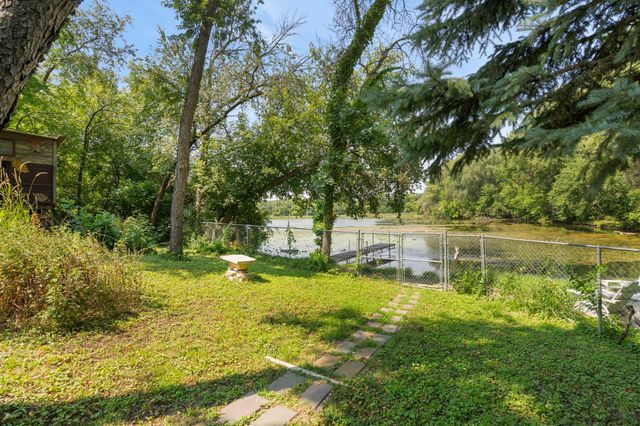 6441 Edgemont Boulevard N, Brooklyn Park, MN 55428