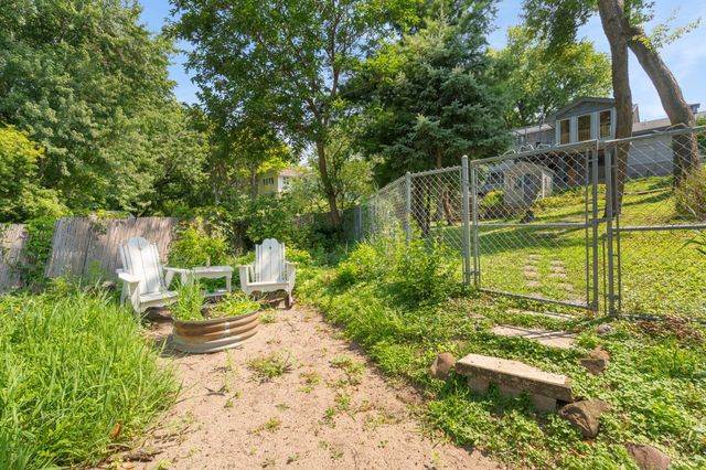 6441 Edgemont Boulevard N, Brooklyn Park, MN 55428