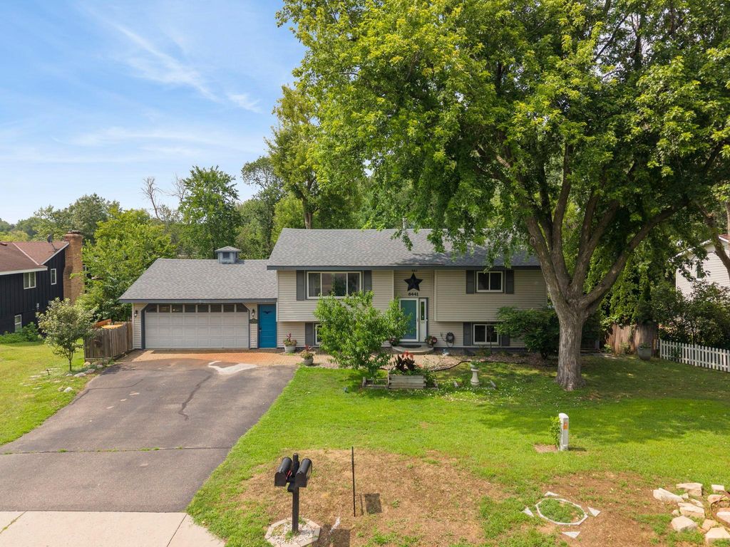 6441 Edgemont Boulevard N, Brooklyn Park, MN 55428 — photo 2