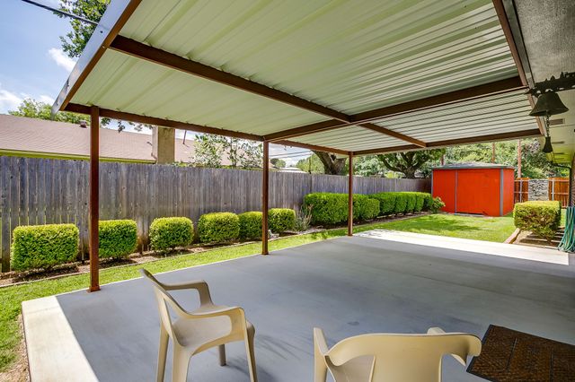 3716 Indian Wells Drive, Arlington, TX 76017