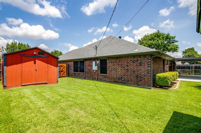 3716 Indian Wells Drive, Arlington, TX 76017
