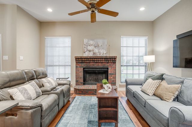 3716 Indian Wells Drive, Arlington, TX 76017