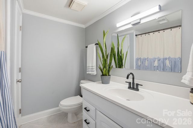 6123 Lake Providence Lane, Charlotte, NC 28277