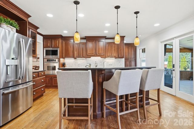 6123 Lake Providence Lane, Charlotte, NC 28277