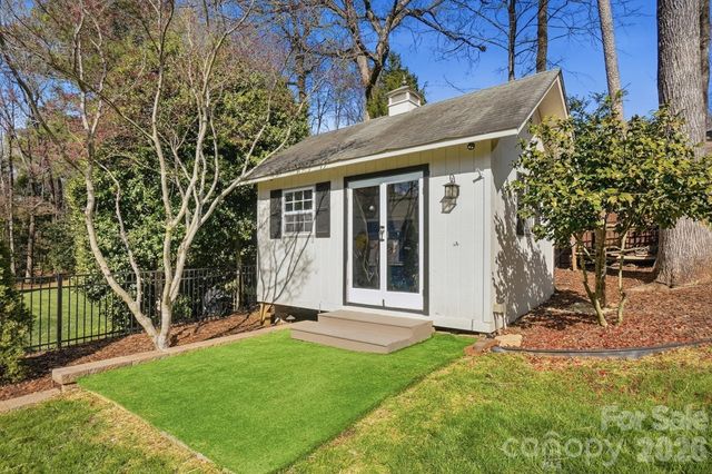 6123 Lake Providence Lane, Charlotte, NC 28277