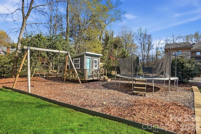 6123 Lake Providence Lane, Charlotte, NC 28277