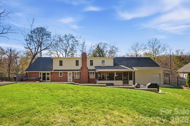 6123 Lake Providence Lane, Charlotte, NC 28277