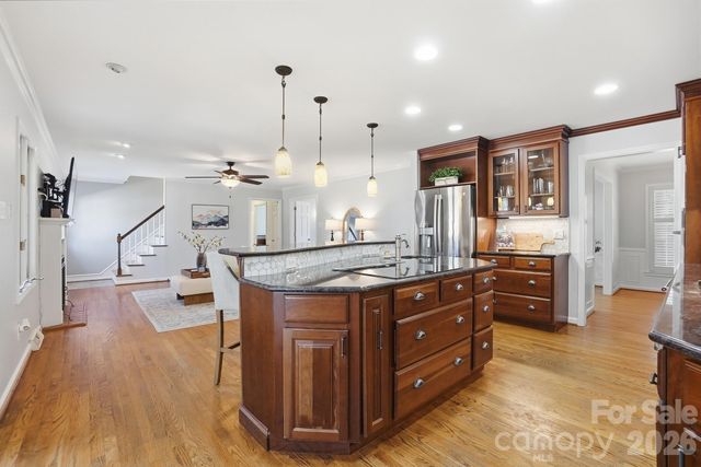 6123 Lake Providence Lane, Charlotte, NC 28277