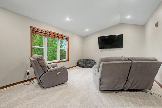 60722 254th Avenue, Mantorville, MN 55955