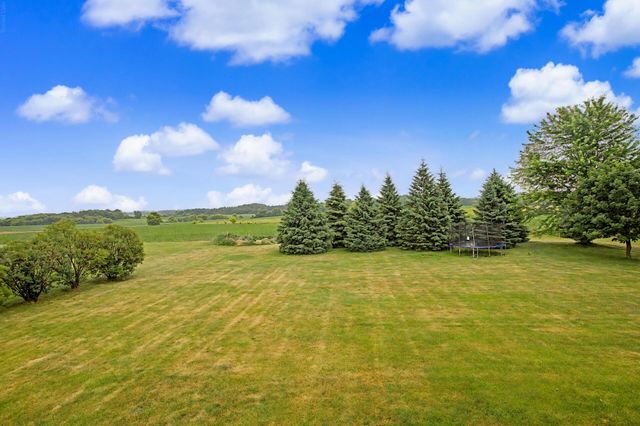 60722 254th Avenue, Mantorville, MN 55955
