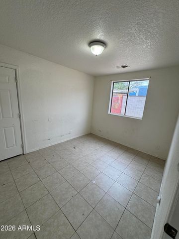 1702 W SHANGRI LA Road, Phoenix, AZ 85029