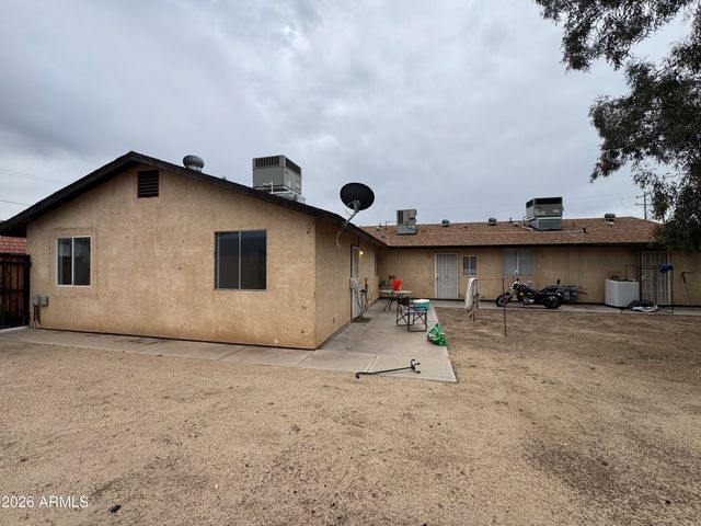 1702 W SHANGRI LA Road, Phoenix, AZ 85029