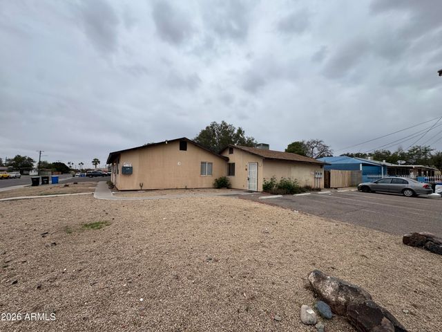 1702 W SHANGRI LA Road, Phoenix, AZ 85029