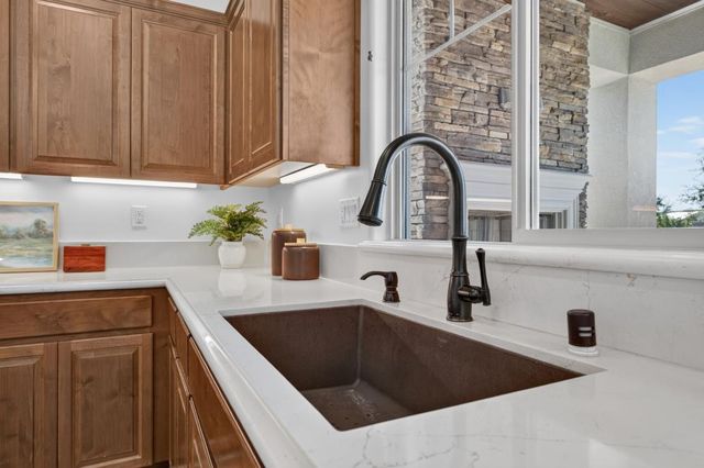 300 Yorktown Ct, Roseville, CA 95747