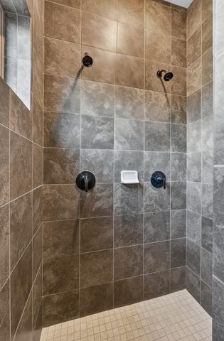 300 Yorktown Ct, Roseville, CA 95747