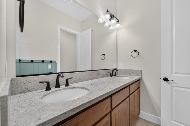 300 Yorktown Ct, Roseville, CA 95747