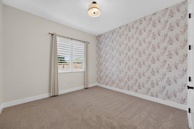300 Yorktown Ct, Roseville, CA 95747