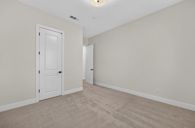 300 Yorktown Ct, Roseville, CA 95747