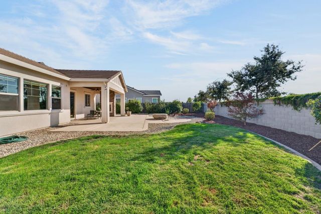 300 Yorktown Ct, Roseville, CA 95747