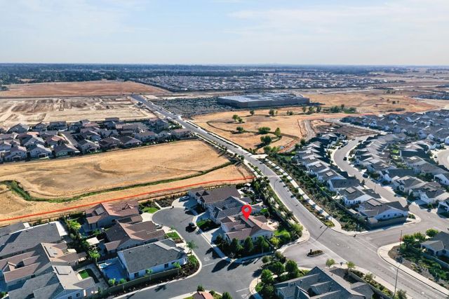 300 Yorktown Ct, Roseville, CA 95747