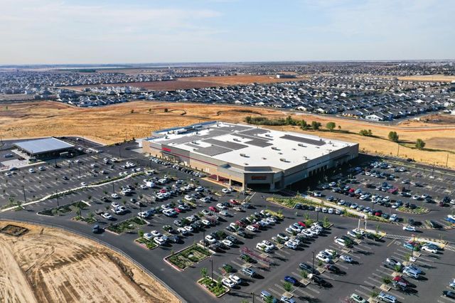 300 Yorktown Ct, Roseville, CA 95747