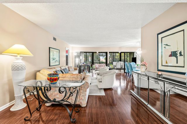 5687 Fairway Park Drive, Boynton Beach, FL 33437