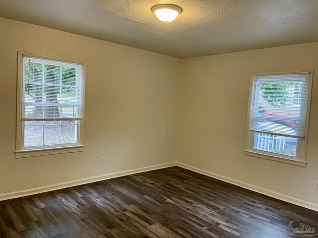 209 Maple St, Pensacola, FL 32506