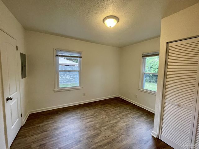 209 Maple St, Pensacola, FL 32506