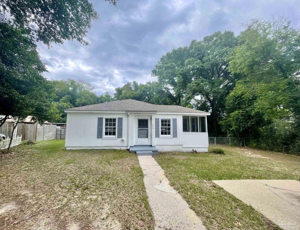 209 Maple St, Pensacola, FL 32506