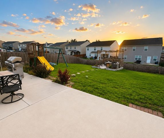 904 Ross Creek Way, Lebanon, TN 37087