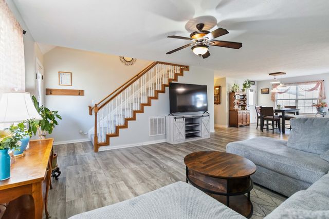 207 Clover Pointe Drive, Somerset, KY 42503