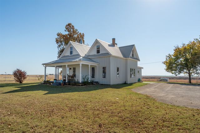 945 Quarter Horse Lane, Bellevue, TX 76228