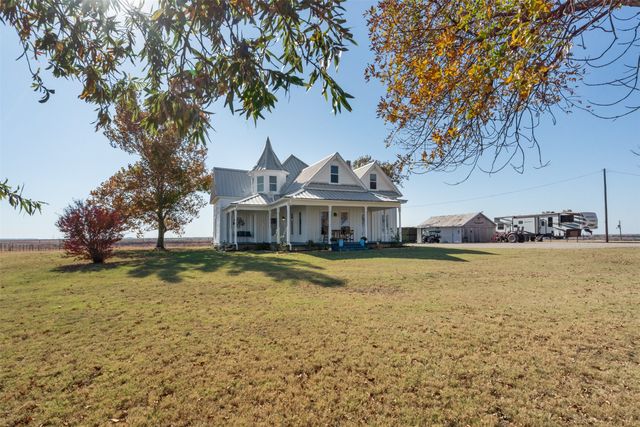 945 Quarter Horse Lane, Bellevue, TX 76228