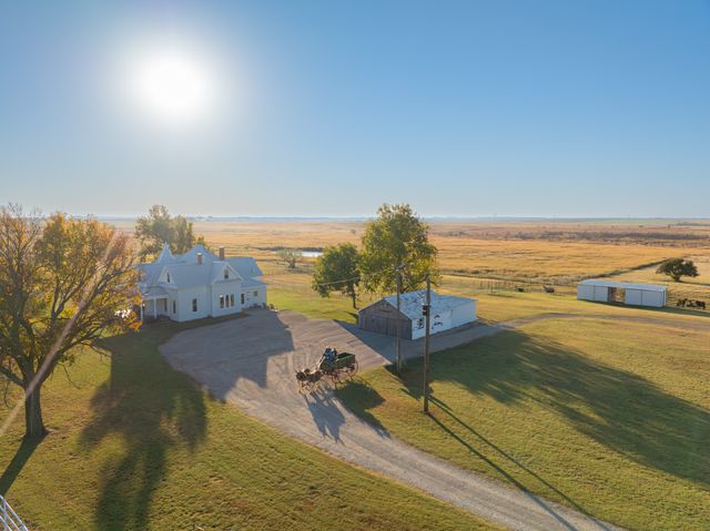 945 Quarter Horse Lane, Bellevue, TX 76228