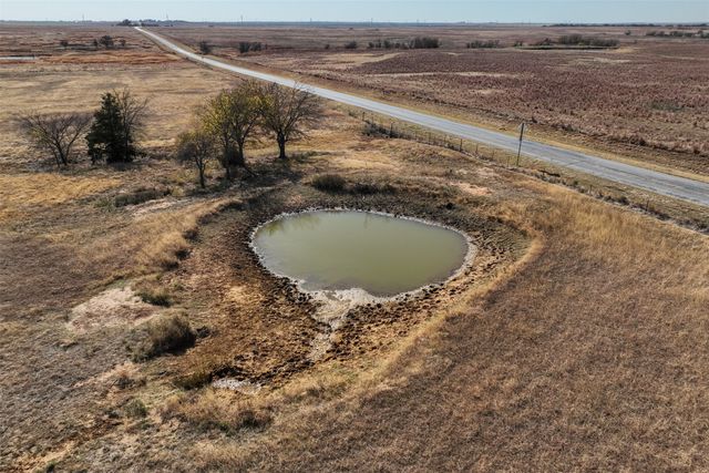 945 Quarter Horse Lane, Bellevue, TX 76228