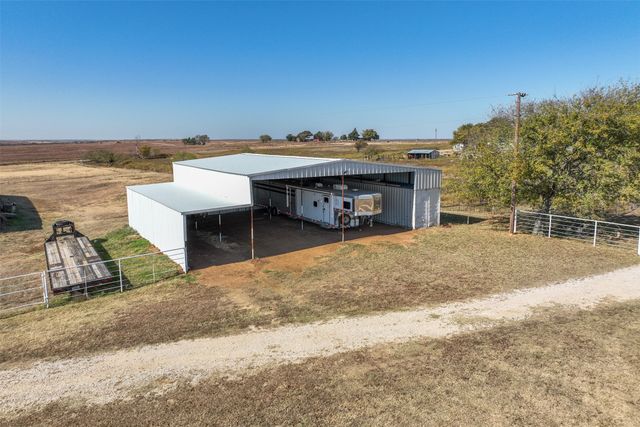 945 Quarter Horse Lane, Bellevue, TX 76228