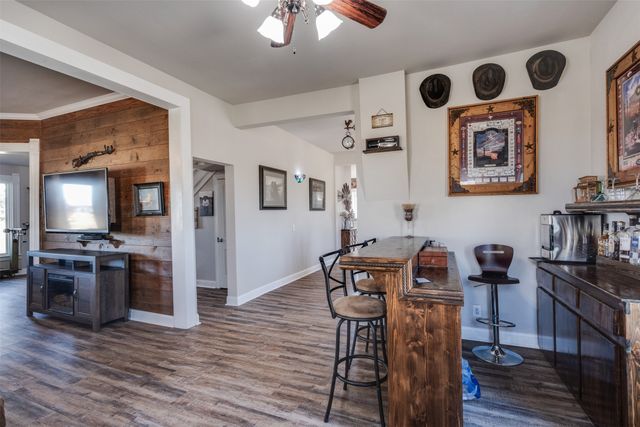 945 Quarter Horse Lane, Bellevue, TX 76228