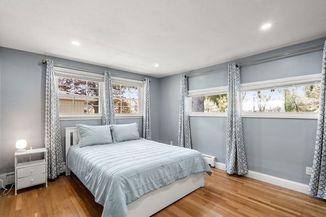 26 Winifred Ave, Worcester, MA 01602