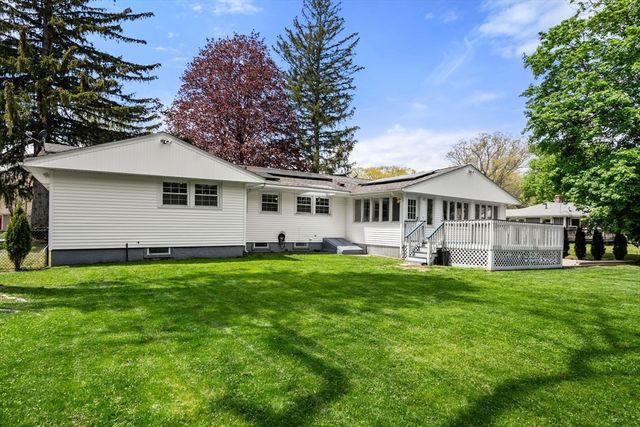 26 Winifred Ave, Worcester, MA 01602