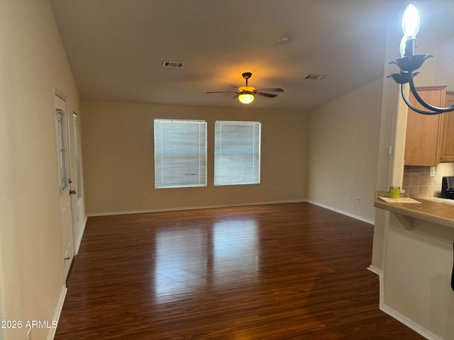 120 N VAL VISTA Drive 246, Mesa, AZ 85213
