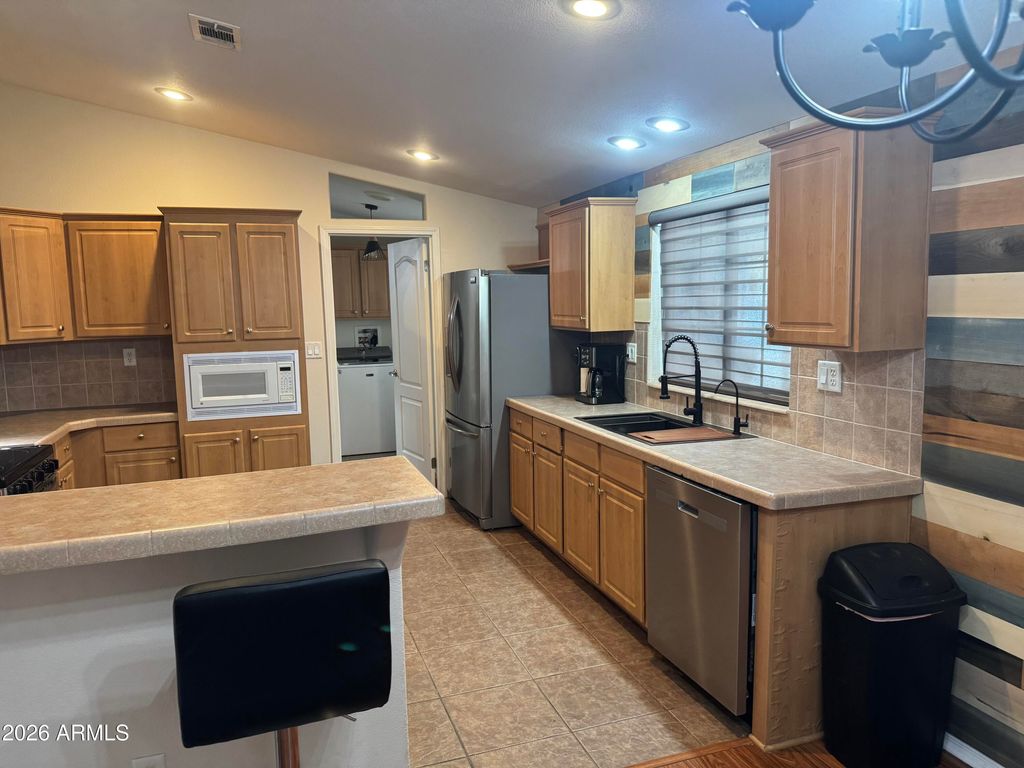 120 N VAL VISTA Drive 246, Mesa, AZ 85213 — photo 3