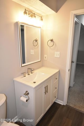 4313 Hickoryview Dr, Louisville, KY 40299