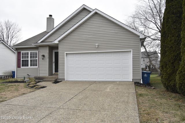 4313 Hickoryview Dr, Louisville, KY 40299