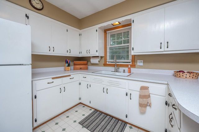 5353 S Elaine AVENUE, Cudahy, WI 53110